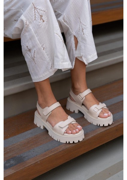 Terba Ekru Deri Sandalet