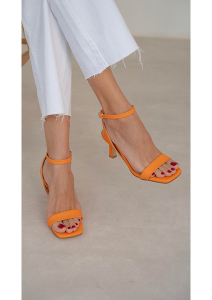 Waylon Turuncu Topuklu Ayakkabı