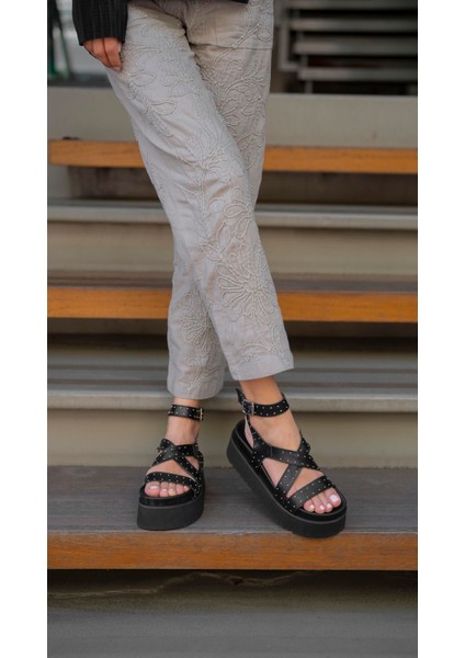 Pizzi Siyah Hakiki Deri Kadın Sandalet