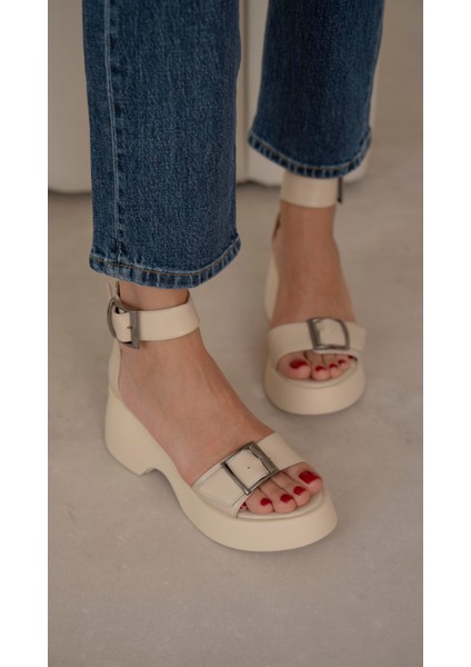 Magali Bej Sandalet fırsatları