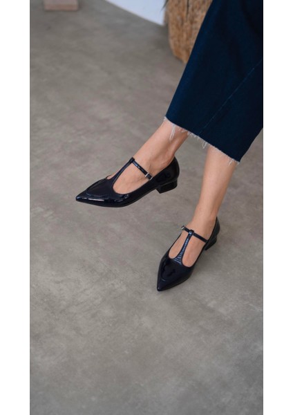 Valdis Lacivert Rugan Hakiki Deri Topuklu Ayakkabı indirimleri