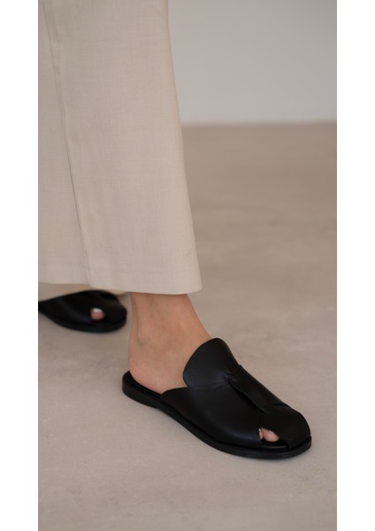 Bayern Siyah Hakiki Deri Terlik