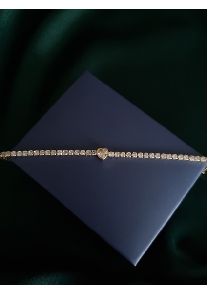 Gold Renk Kalp Detaylı Su Yolu Zirkon Taşlı Bileklik