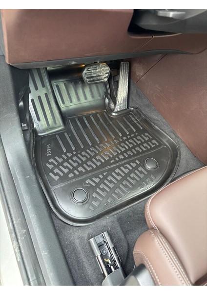 Bmw İX1 U11 2024 + 3D Havuzlu Paspas Siyah fiyatları