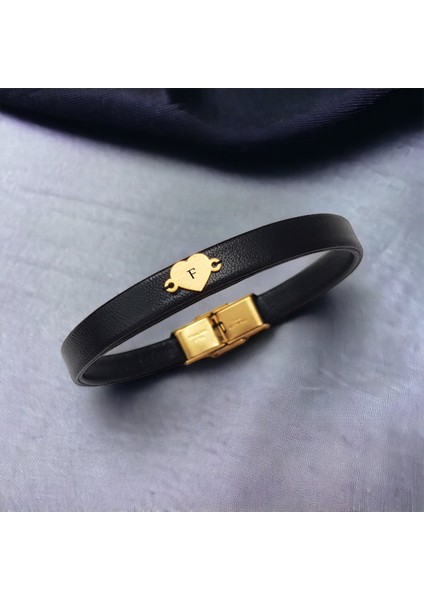 14 Ayar Altın Plakalı F Harfine Özel Kalp Figürlü Hakiki Siyah Derili Hediye BILEKLIK-542HARF
