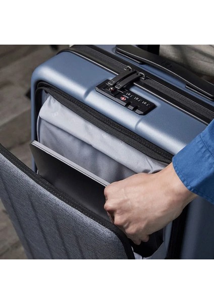 Nınetygo Seine 20" Blue Profesyoneller için özel olarak tasarlanan bu 20 inçlik kabin boy el bagajı