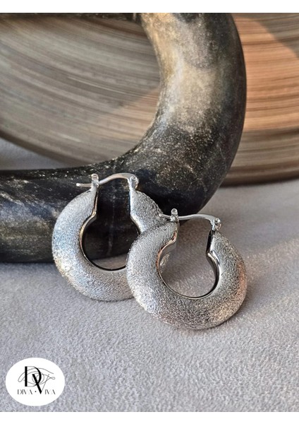 - Lunar Texture Hoops Eskitme Kadın Küpe modelleri