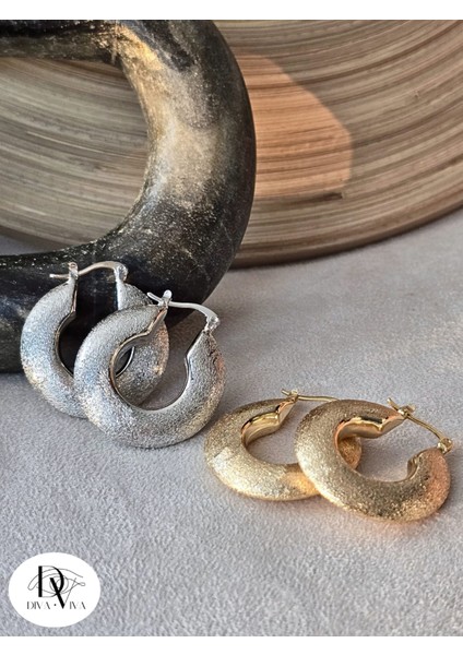 - Lunar Texture Hoops Eskitme Kadın Küpe fırsatları