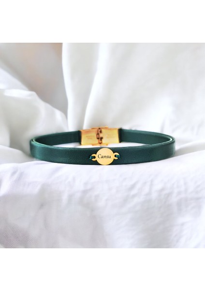 Altın Plakalı 14 Ayar Cansu Ismine Özel Yuvarlak Motifli Koyu Yeşil Derili Hediye BILEKLIK-543ISIM