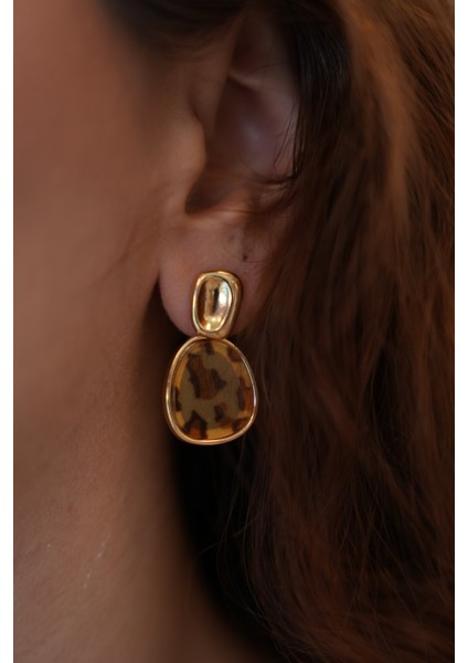 Pirinç Gold Renk Sallantı Leopar Desen Kare Model Kadın Küpe modelleri