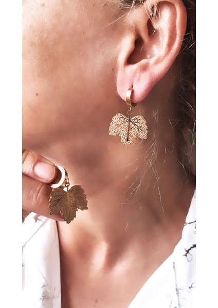 Kadın Çınar Yaprağı Figürlü Çelik Küpe fiyatları