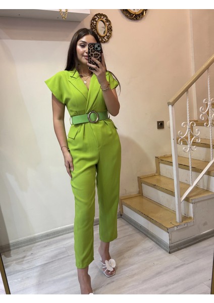 Kısa Kollu Kemerli Tulum