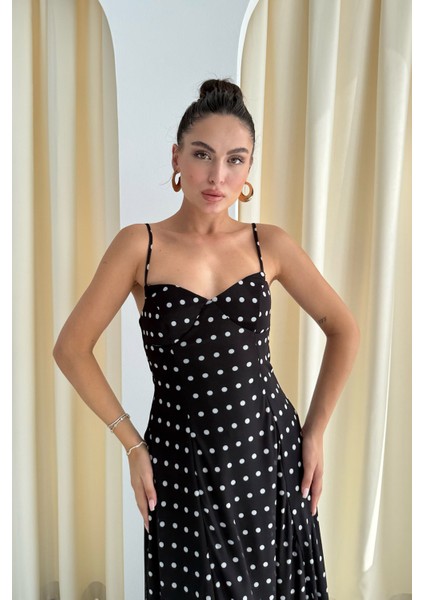 Siyah Puantiyeli Göğüs Kulplu Elbise modelleri