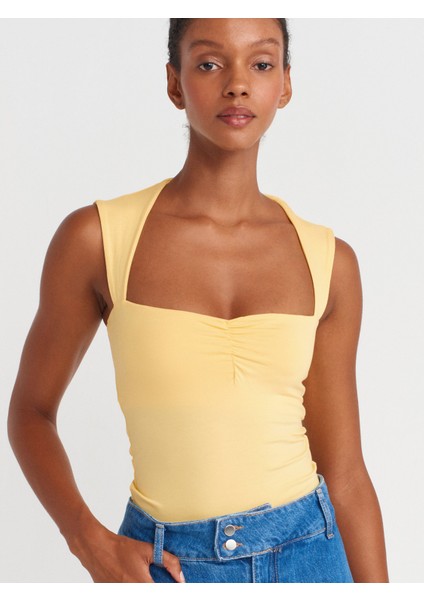 31780 Sırt Detaylı Top-Sarı modelleri