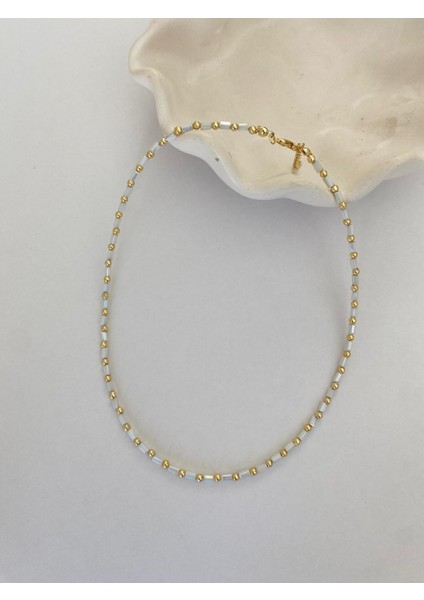 Beyaz Gold Top Boncuk Yaz Kolye
