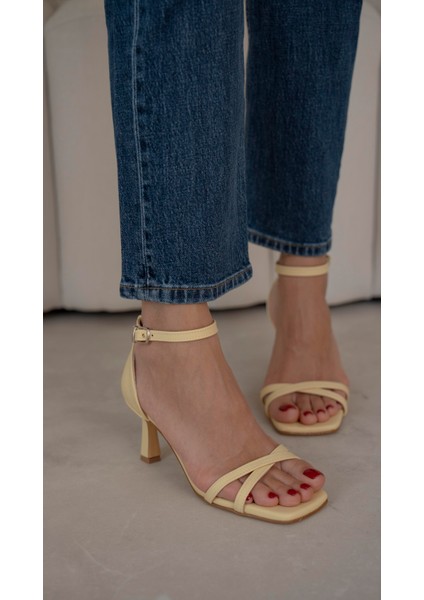 Amaros Sarı Topuklu Ayakkabı