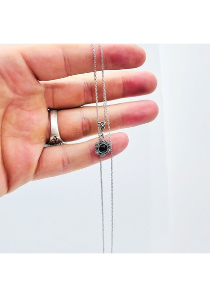 Zirkon ve Oltu Taşı Işçilikli 925 Ayar Gümüş Kolye fırsatları