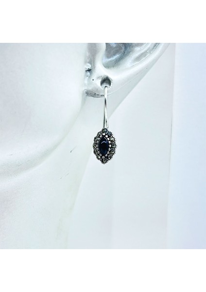 Zirkon ve Oltu Taşı Işçilikli 925 Ayar Gümüş Küpe