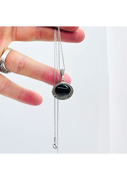 Zirkon ve Oltu Taşı Işçilikli 925 Ayar Gümüş Kolye fırsatları