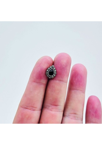 Damla Model Zirkon ve Oltu Taşı Işçilikli 925 Ayar Gümüş