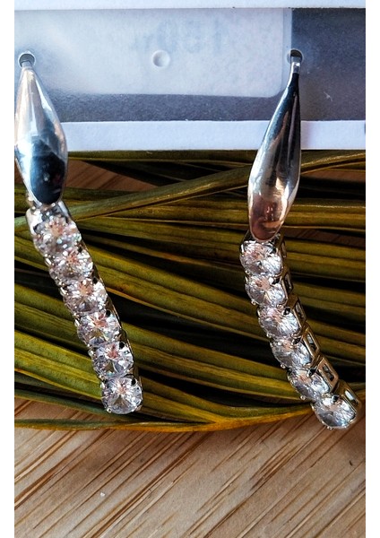 Lüks Figürlü Gösterişli Parıltılı Küpe