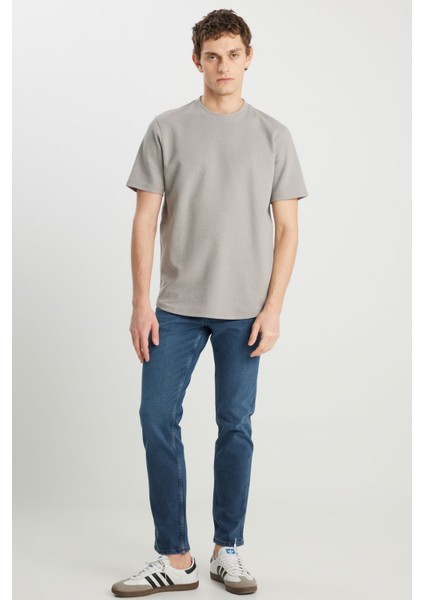 Relaxed Fit Dokulu Bas Gri Erkek Kısa Kol T-Shirt modelleri