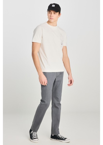 Regular Fit Grafik Bas Beyaz Erkek Kısa Kol T-Shirt modelleri