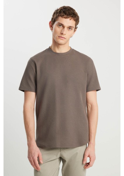 Relaxed Fit Dokulu Bas Haki Erkek Kısa Kol T-Shirt