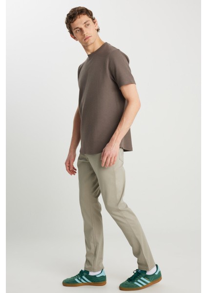 Relaxed Fit Dokulu Bas Haki Erkek Kısa Kol T-Shirt modelleri