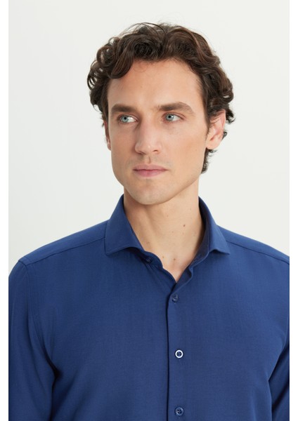 Tailored Slim Fit Dar Kesim Küçük Italyan Yaka Armürlü Oxford Gömlek fırsatları