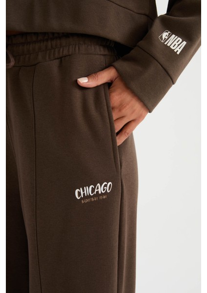 Fit Kalın Sporcu Eşofman Altı Wide Leg Geniş Paça Cepli Standart Boy D4989AX24AU indirimleri