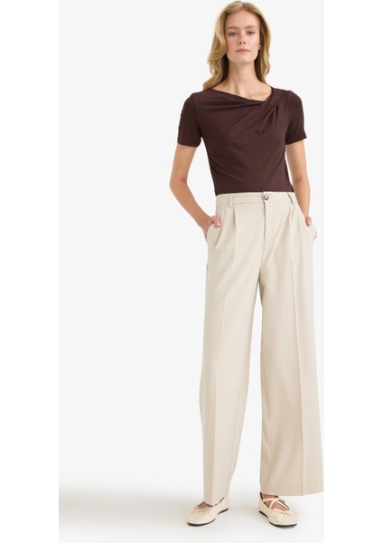 Slim Fit Dar Kesim Kayık Yaka Kısa Kollu Tişört fiyatları