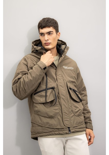 Regular Fit Baskı Detaylı Kapüşonlu Fermuarlı Cepli Mont C7309AX24AU modelleri