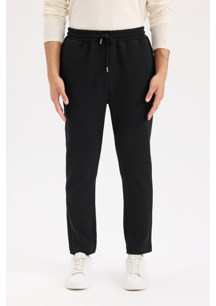 Siyah Eşofman Altı Twill Slim Fit Dar Kesim Beli Bağcıklı Cepli Düz Paça D9708AX24AU fırsatları