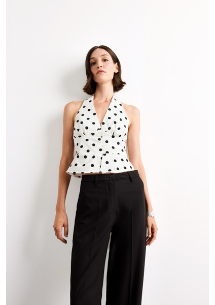 Fitted Boyundan Bağlamalı Puantiyeli Poplin Kolsuz Bluz F8228AX25AU modelleri