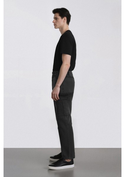%100 Pamuk Relax Fit Rahat Kesim Düz Paça Kargo Cepli Jean Pantolon F2372AX25SP fırsatları
