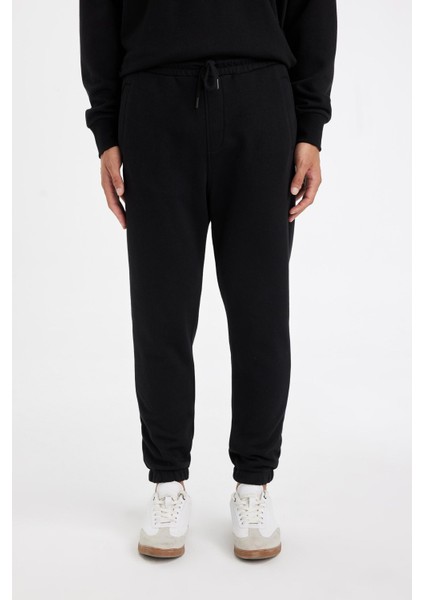 Jogger Eşofman Altı Standart Fit Basic Düz Beli Bağcıklı Lastikli Paça Cepli A6468AX24AU indirimleri