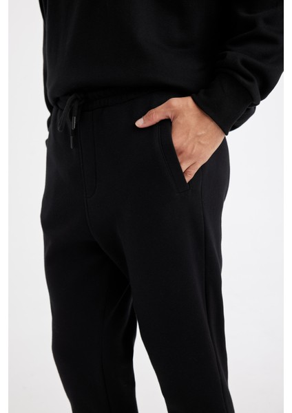 Jogger Eşofman Altı Standart Fit Basic Düz Beli Bağcıklı Lastikli Paça Cepli A6468AX24AU