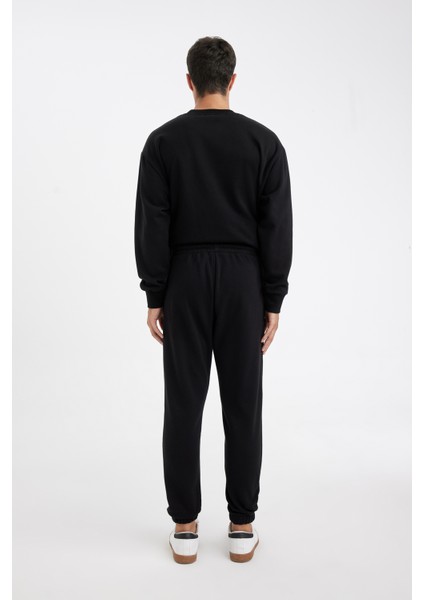 Jogger Eşofman Altı Standart Fit Basic Düz Beli Bağcıklı Lastikli Paça Cepli A6468AX24AU