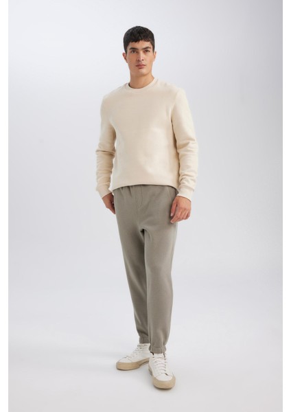 Jogger Eşofman Altı Standart Fit Basic Düz Beli Bağcıklı Lastikli Paça Cepli A6468AX24AU fırsatları