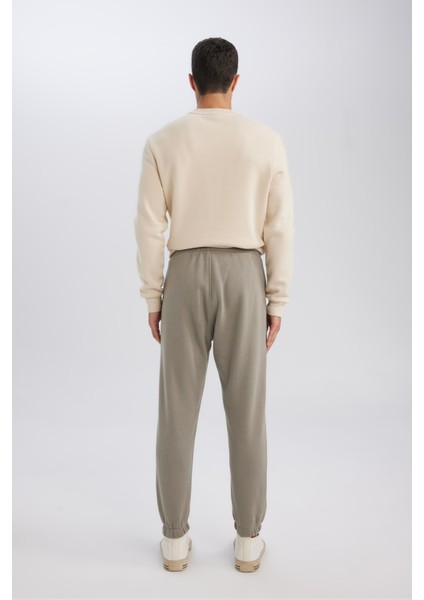Jogger Eşofman Altı Standart Fit Basic Düz Beli Bağcıklı Lastikli Paça Cepli A6468AX24AU
