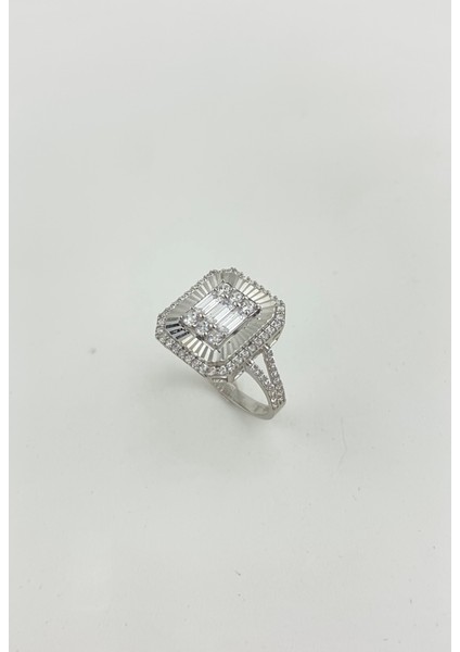 14 Ayar Altın Kalemli Taşlı Tektaş Baget Yüzük fiyatları