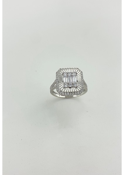 14 Ayar Altın Kalemli Taşlı Tektaş Baget Yüzük modelleri