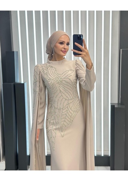 Krep Kumaş Pelerin Detaylı Yapıştırma Taş Aksesuar Astarlı Dört Mevsim Tesettür Abiye Elbise fiyatları