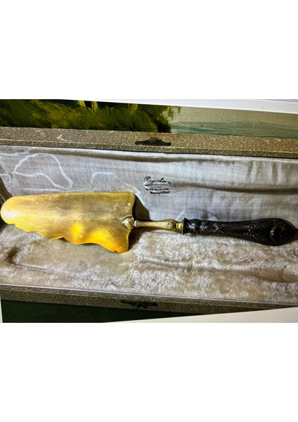 1960 Lar Fransız Altın ve Gümüş Kaplama Servis Spatulası - Spatula Boyu 30,5 cm modelleri