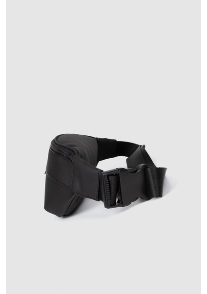 Şık Siyah Erkek Body Çanta, Şıklığınızı Tamamlayan Tasarım modelleri