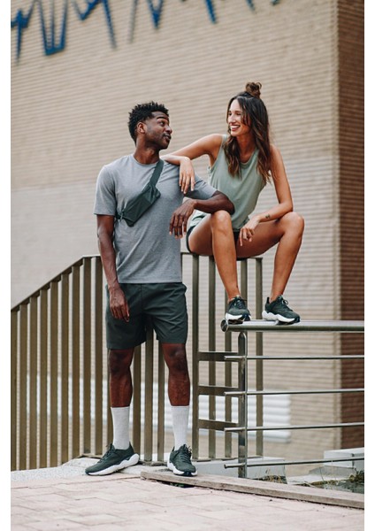 Siyah Koşu Bel Çantası, Hafif ve Şık Tasarım