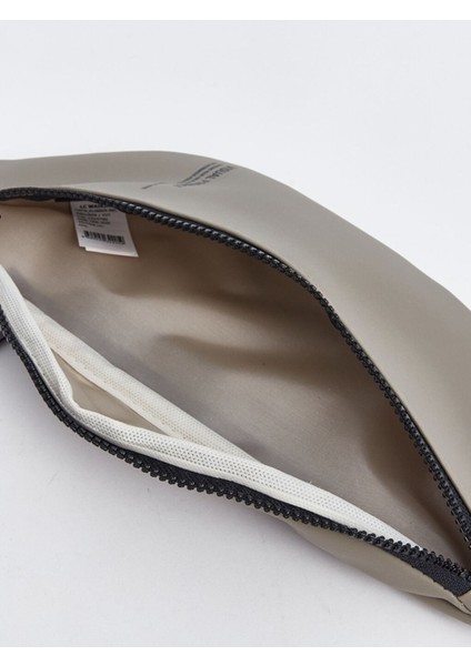 Şık Bej Deri Görünümlü Göğüs Çantası, Tarzınıza Zarafet Katın indirimleri