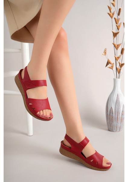 Gloria Anatomik Ortopedik Bantlı Günlük Kadın Sandalet Kırmızı Renk