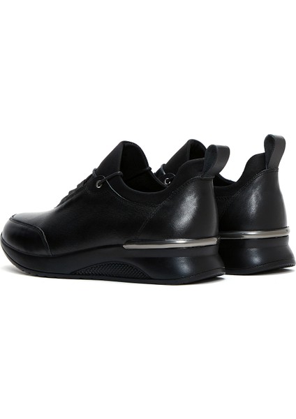 Kadın Siyah Bağcıklı Deri Casual Ayakkabı 25AFD410418 indirimleri